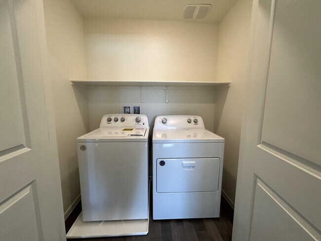 Building Photo - 342 Pacific Sparrow Avenue