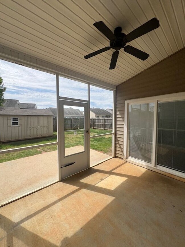 Building Photo - Enjoy this Open Floorplan includes 3 BD-2.5 BA - Master On Main - A Huge Loft/Bonus. Community Po...