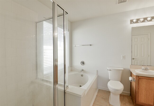 Building Photo - 2825 Woodspring Forest Dr