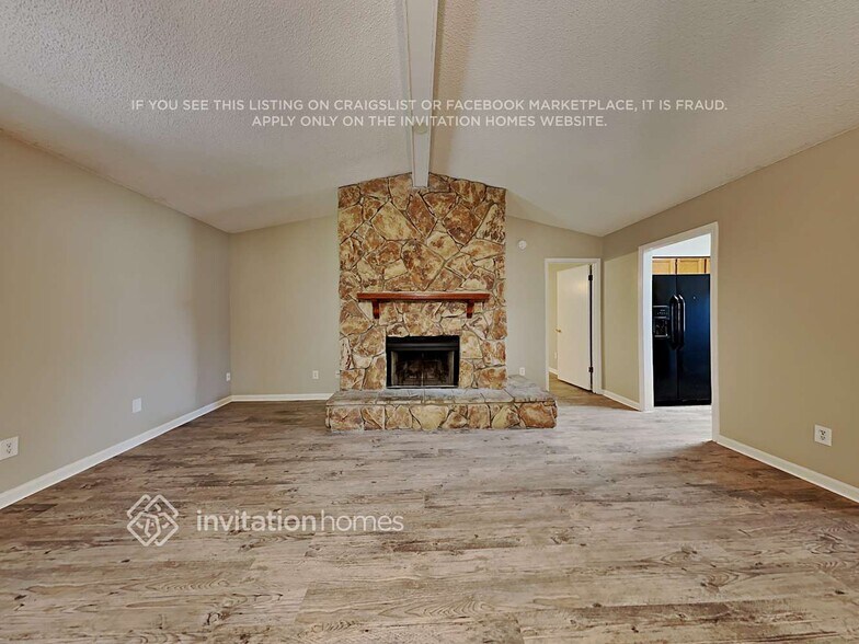 Building Photo - 4502 Crosstie Rd S