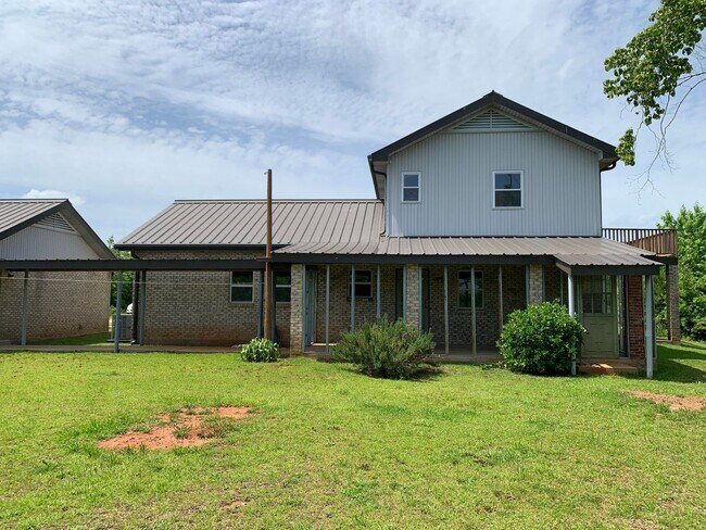 Building Photo - Unique Home and Land in Camp Hill