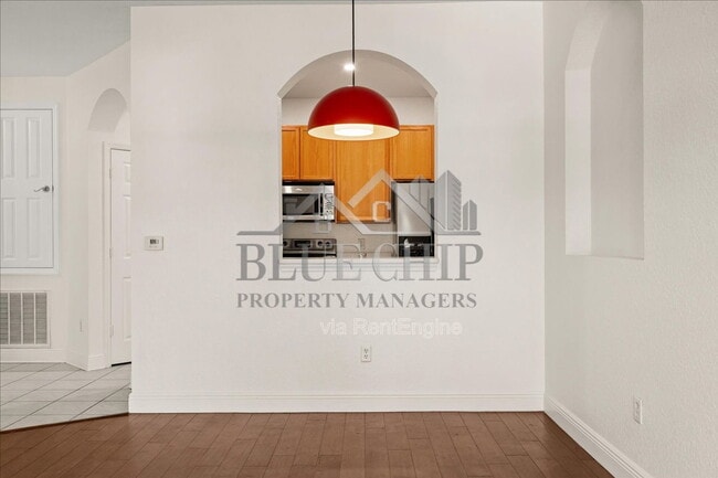 Building Photo - 6402 Cava Alta Dr