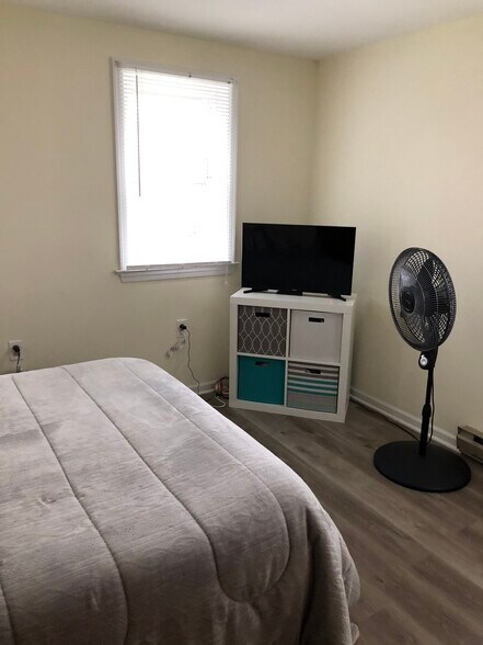 Building Photo - 701 Market St