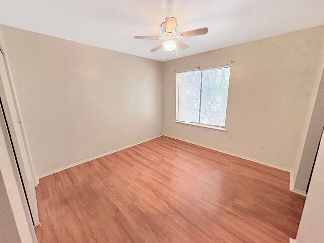 Building Photo - 4016-4022 North Calle Grande