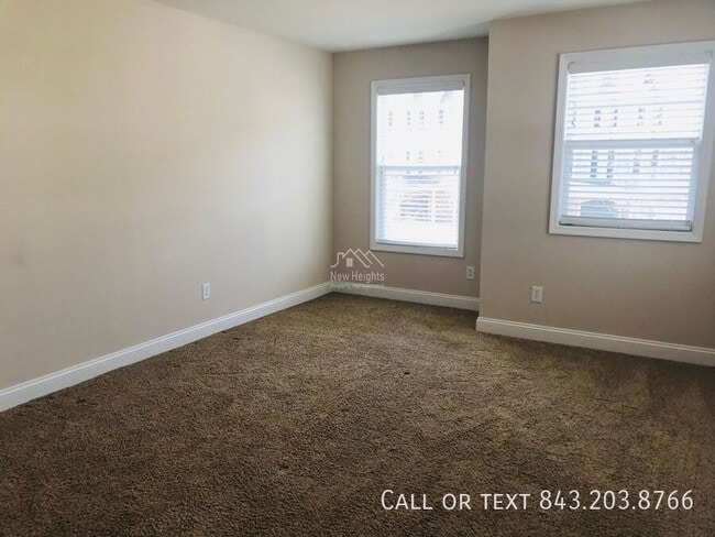 Building Photo - 3647 Bagley Dr