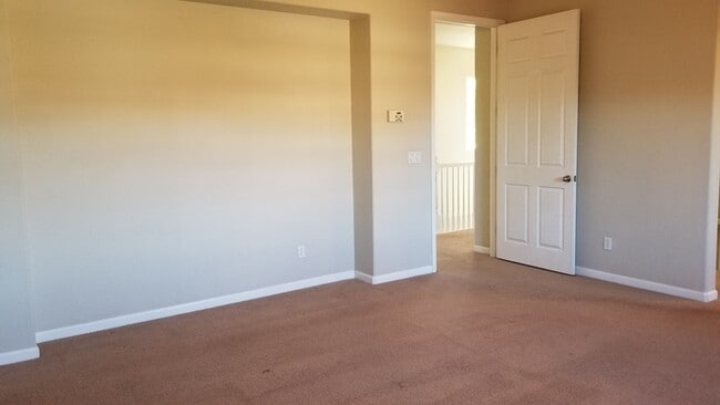 Building Photo - 953 Campfire Cir