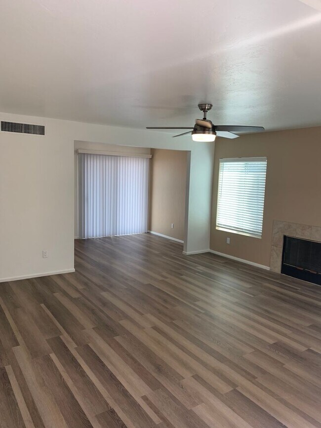 Building Photo - 336 E Limberlost Dr