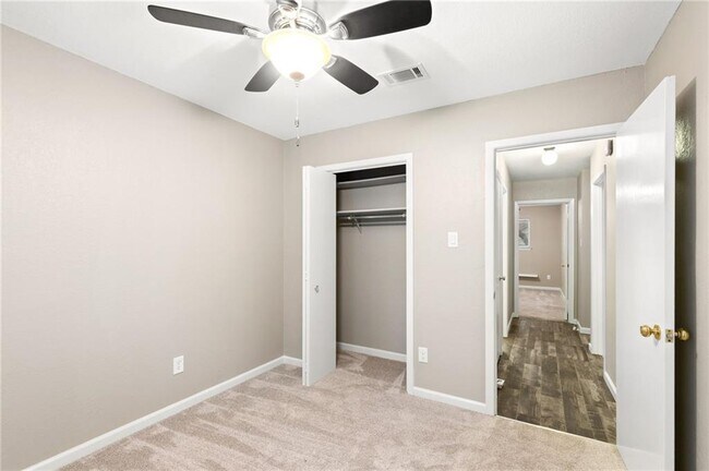 Building Photo - 9708 Moorberry St