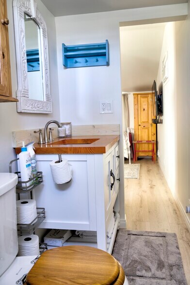 Building Photo - 5935 Redondo Dr