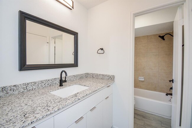 Building Photo - 1510 Plumwood Dr