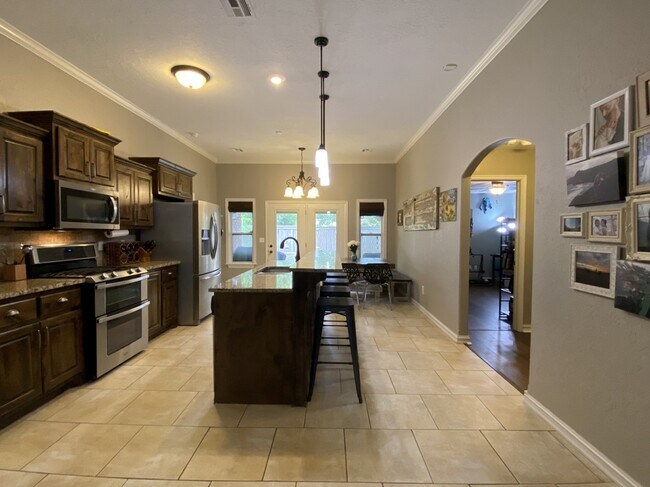 Building Photo - 10713 Masters Cir