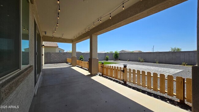 Building Photo - 27156 N 169th Dr