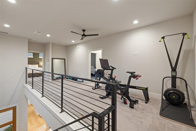 Building Photo - 22218 Briarcliff Dr