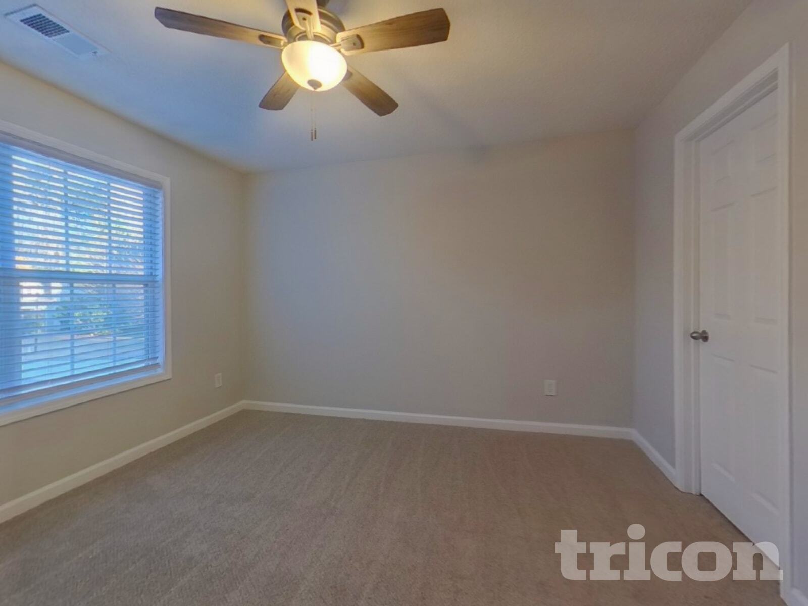 Building Photo - 15 Stable Ln