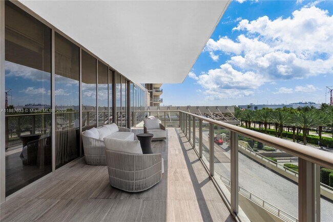 Building Photo - 9705 Collins Ave