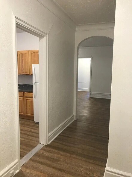 Building Photo - 214 Glenwood Ave