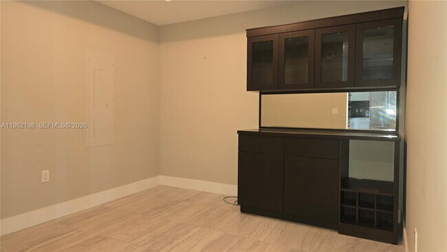 Building Photo - 100 E Las Olas Blvd