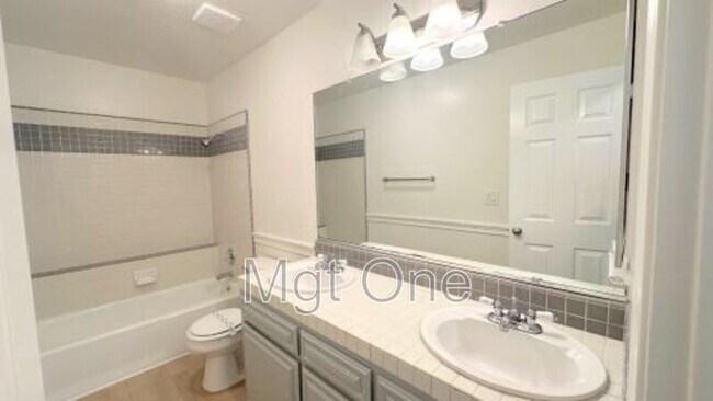 Building Photo - 1294 Baylor Pl