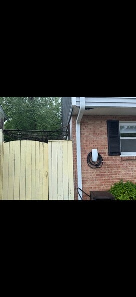Building Photo - 7216 Belinger Ct