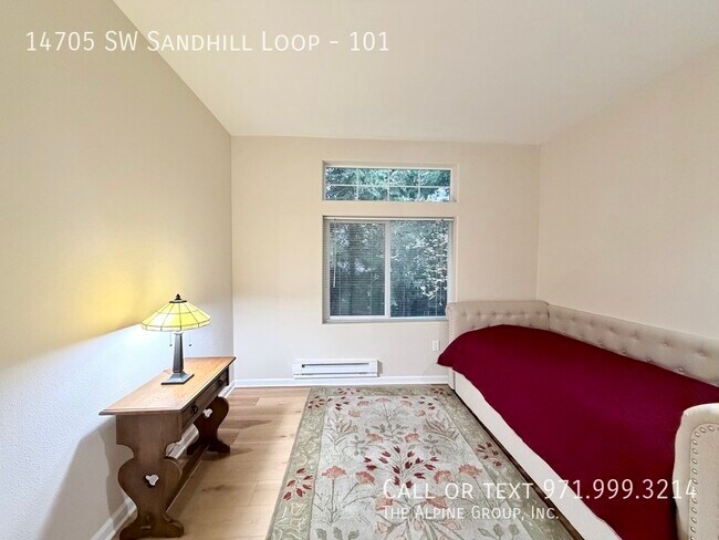 Building Photo - 14705 SW Sandhill Loop