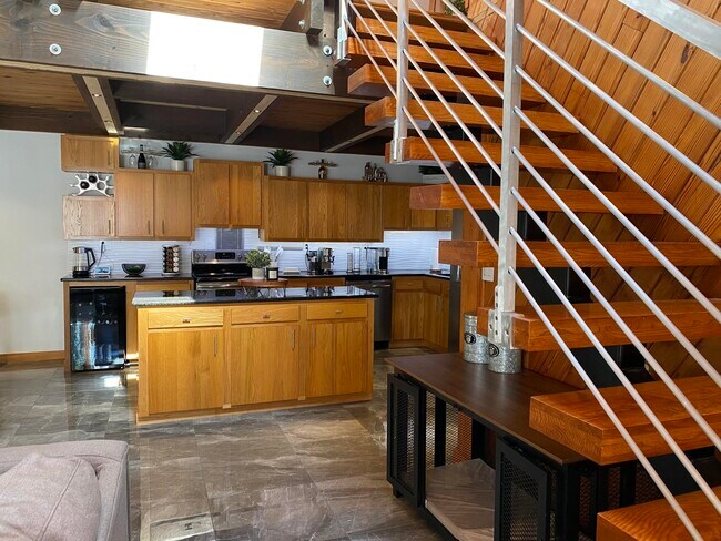 Building Photo - 141 Hunters Trce
