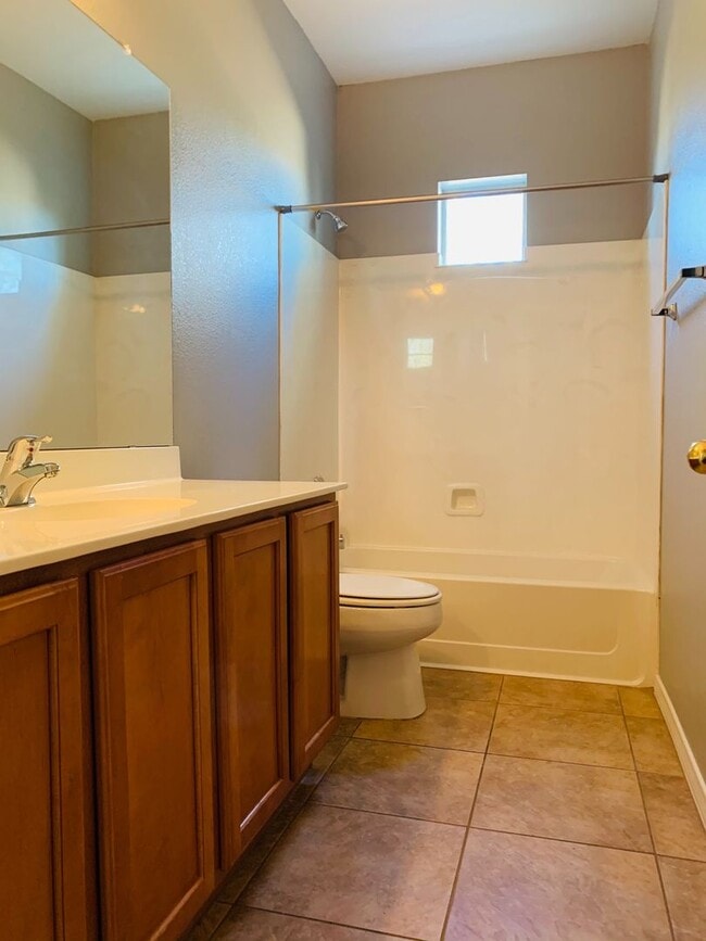 Building Photo - Rancho Sahuarita 4 bedroom 3 bath 2 story Home