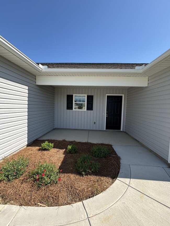 Building Photo - 102 Bradfield Cir