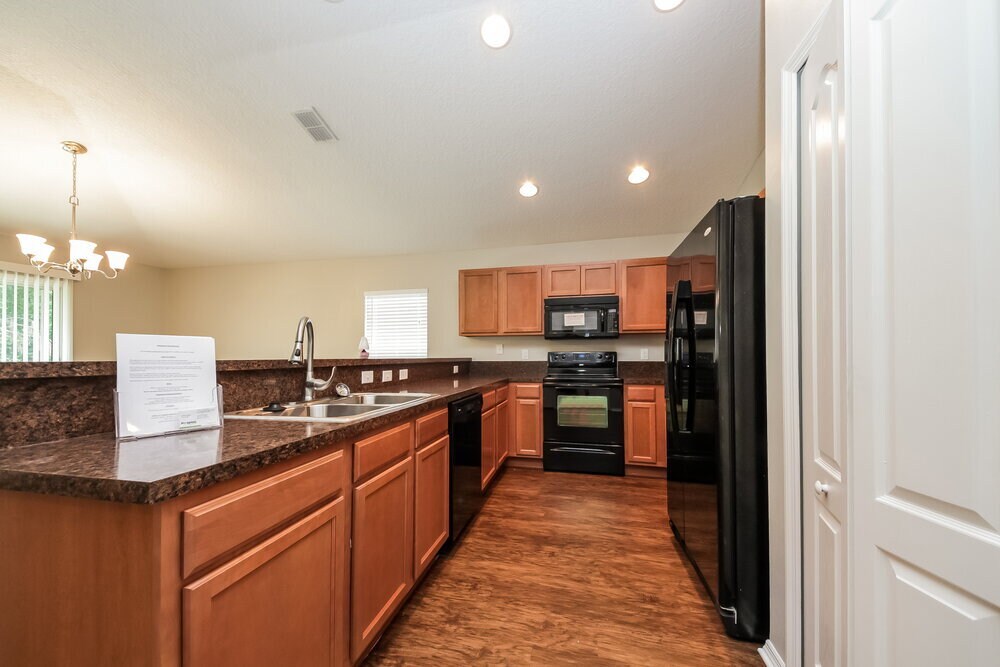 Building Photo - 11738 Silver Hill Dr