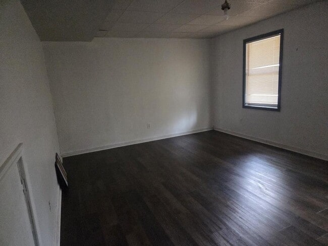 Building Photo - 5625 Princeton Oaks Dr