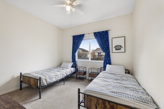 Building Photo - 918 E 1375 N