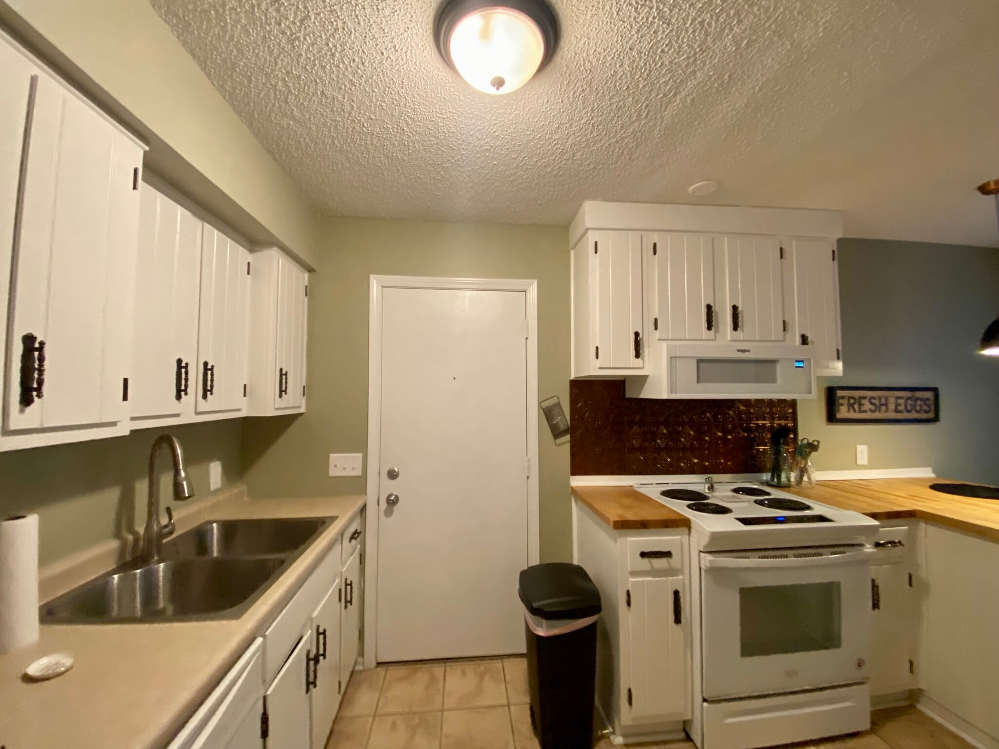 Entrance from Garage - 424 Thomas St