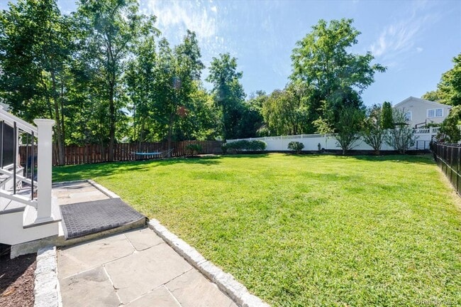 Building Photo - 107 Puritan Dr