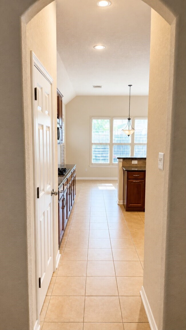 Building Photo - 3511 Cedar Hill Ct