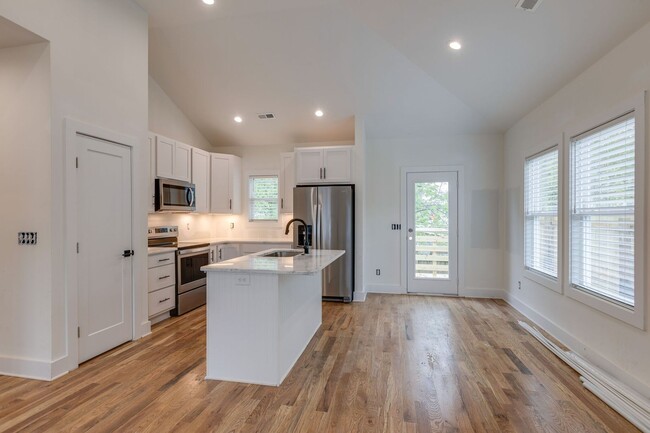 Building Photo - Modern Nations Home | 2 Bed, 2 Bath | 900 ...