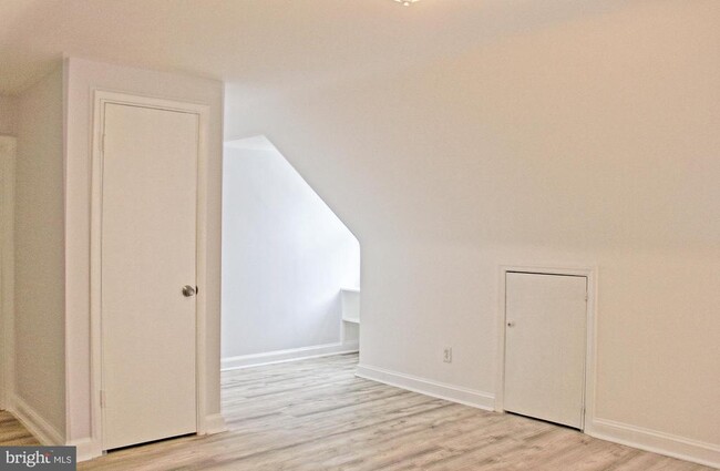 Building Photo - 1013 Crawford Dr