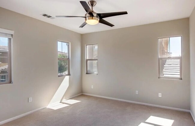 Building Photo - 1819 Lavender Ln