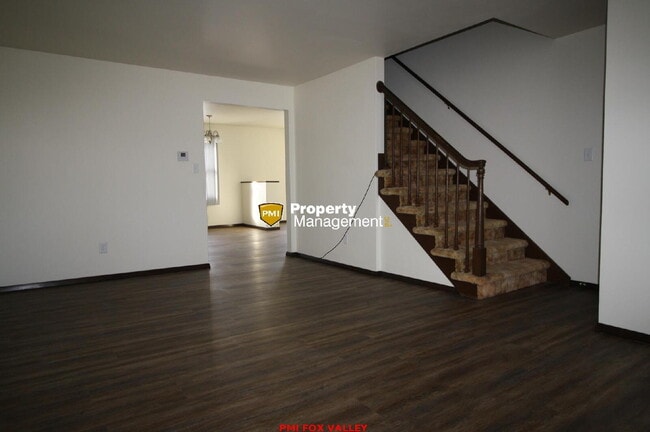 Building Photo - Neenah side by side duplex