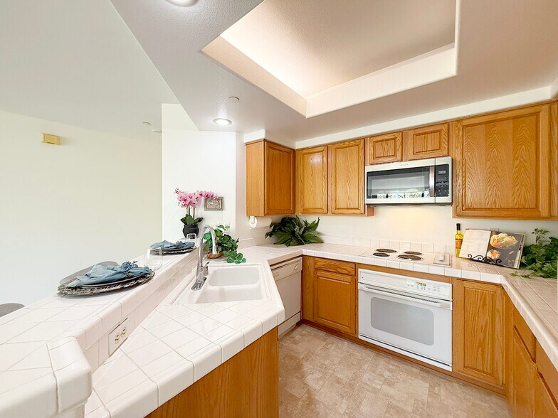 Building Photo - 144 S 3rd St