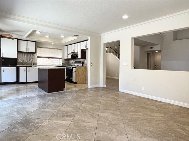 Building Photo - 2126 Sun Ridge Dr