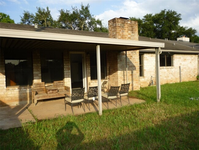 Building Photo - 2822 Mesquite Dr