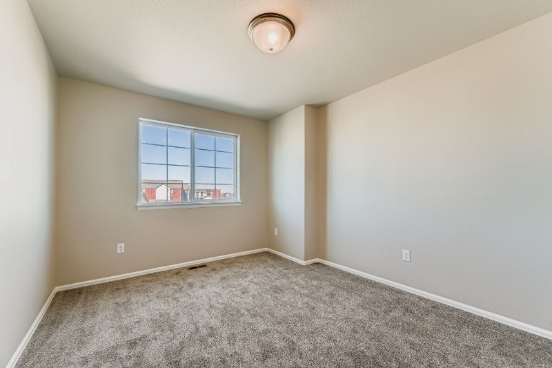 Building Photo - 1845 Sunset Vista Dr