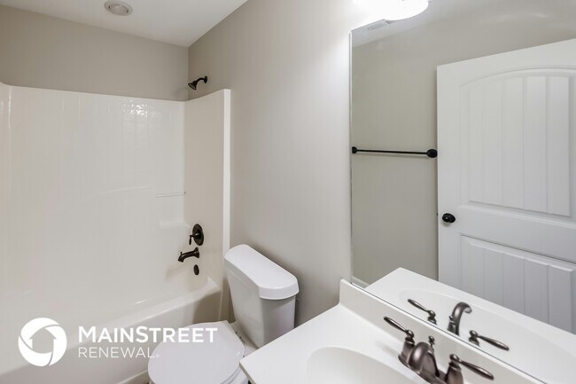 Building Photo - 200 Addison Dr