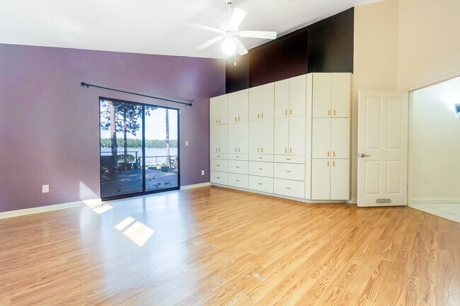 Building Photo - 150 Kelly Ln