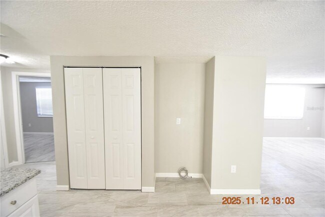 Building Photo - 7317 Dianne Dr