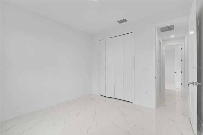 Building Photo - 153 Australian Dr