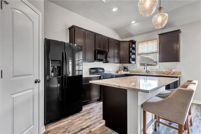 Building Photo - 3863 Still Creek Loop