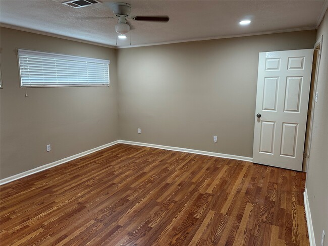 Building Photo - 4214 Gano St