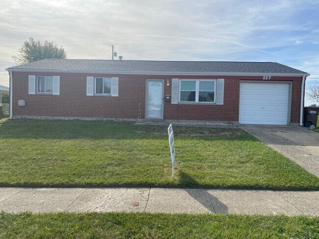 Primary Photo - 227 Doyle Ave