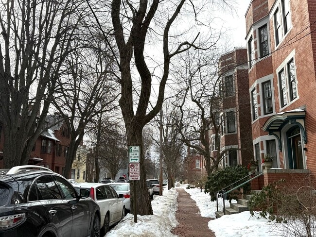 Building Photo - 130 Neal St