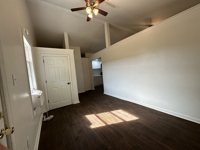 Building Photo - 133 Preston Rd